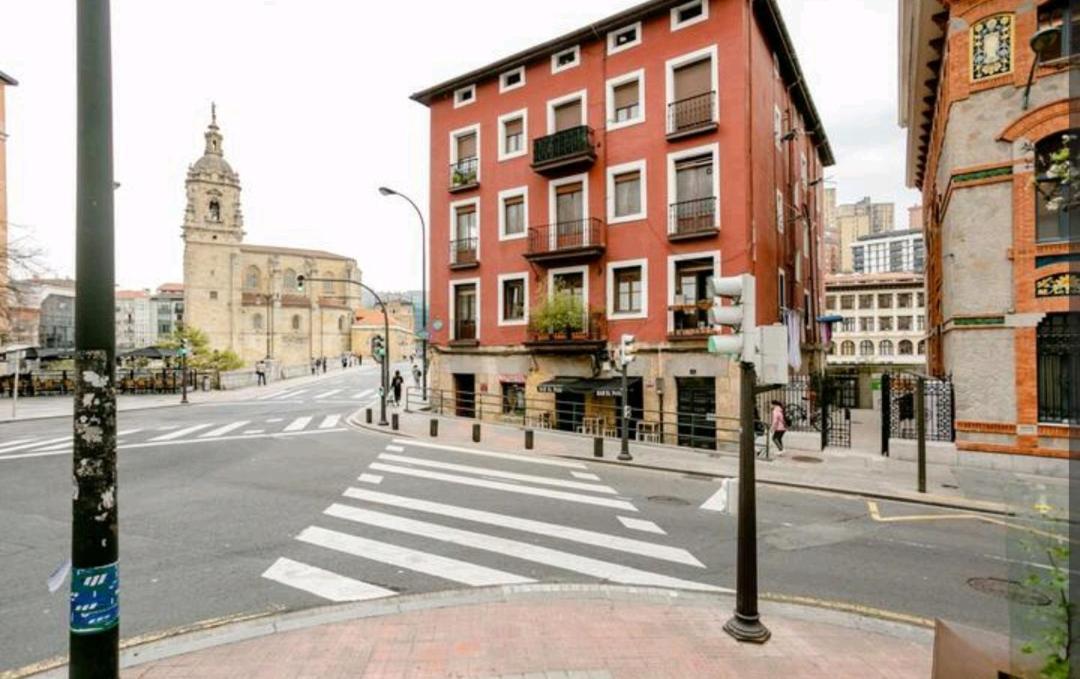 Nuestro Refugio - Casco Viejo Con Wifi Y Parking Gratuito- Leilighet Bilbao Eksteriør bilde